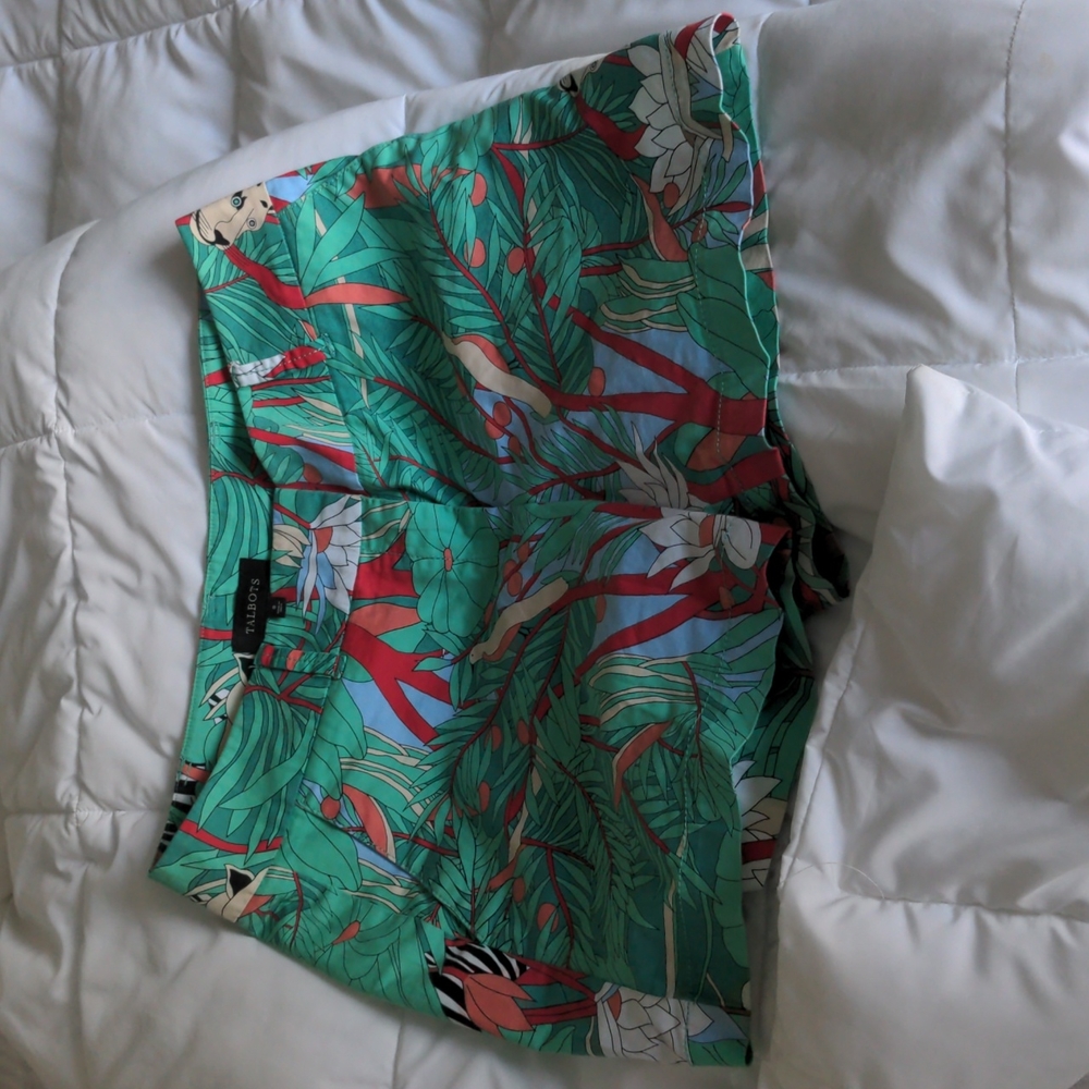 Talbots Jungle Print Shorts Sz 4 Green Red